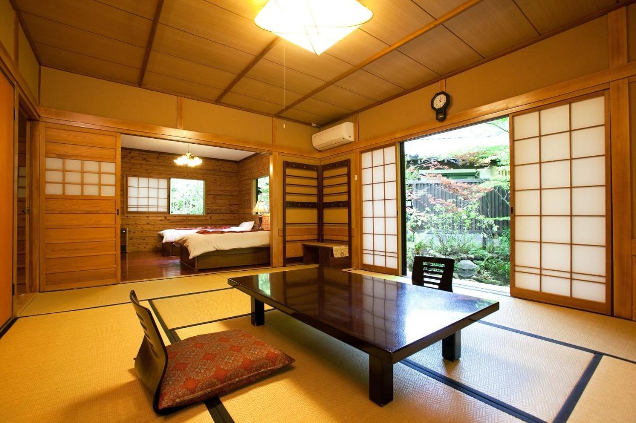 Hotel Kurokawa Onsen Oku No Yu Minamioguni Exterior foto