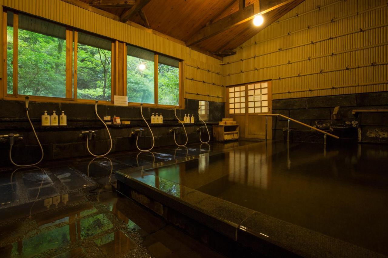 Hotel Kurokawa Onsen Oku No Yu Minamioguni Exterior foto