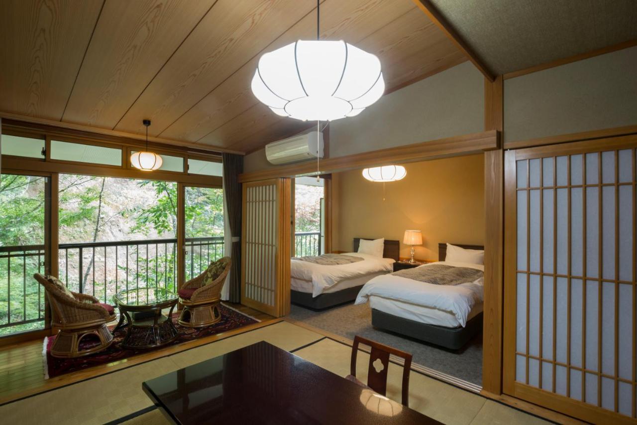 Hotel Kurokawa Onsen Oku No Yu Minamioguni Exterior foto