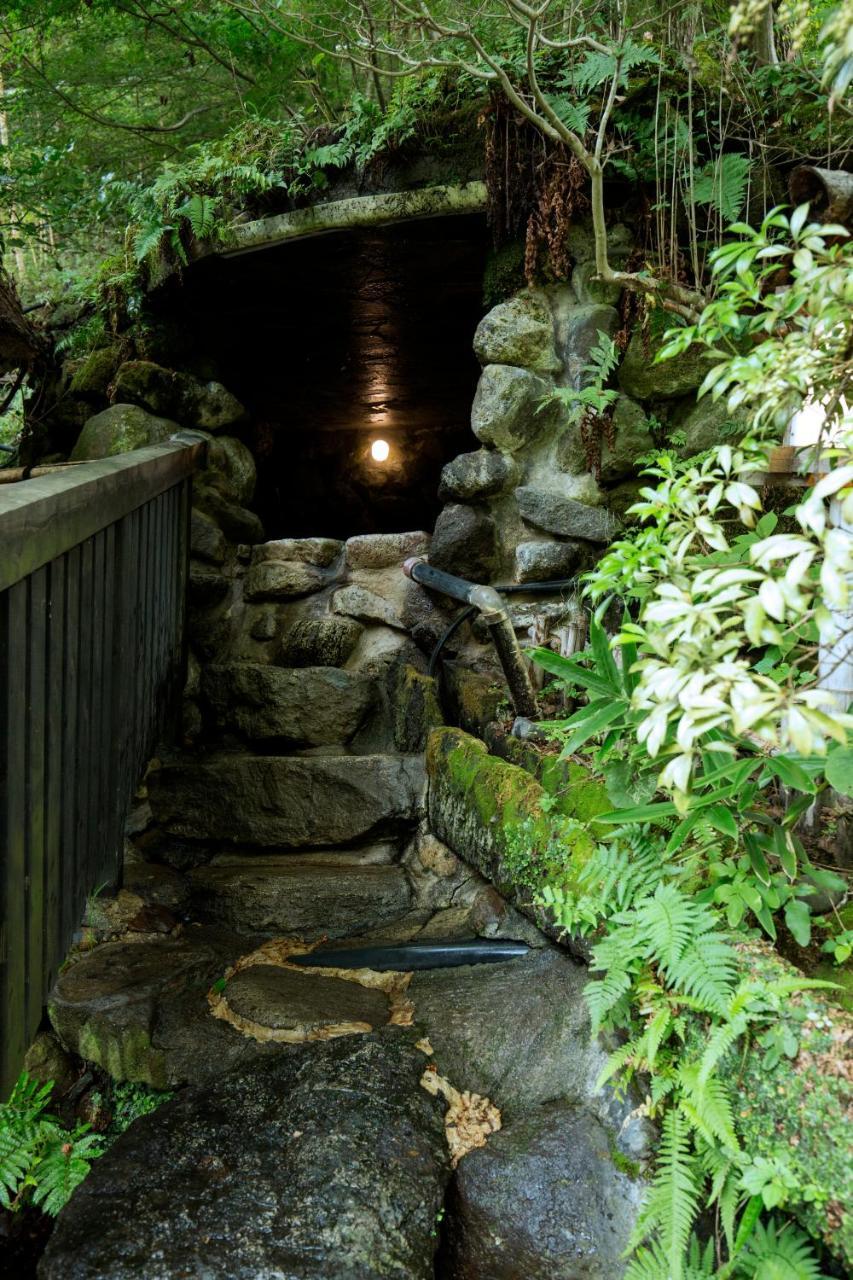 Hotel Kurokawa Onsen Oku No Yu Minamioguni Exterior foto
