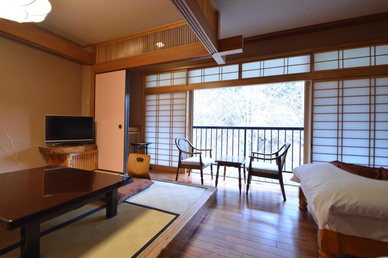 Hotel Kurokawa Onsen Oku No Yu Minamioguni Exterior foto