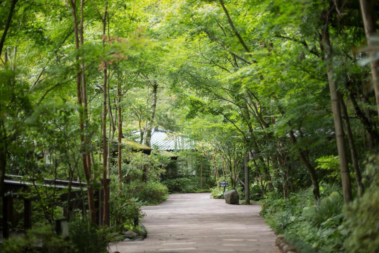 Hotel Kurokawa Onsen Oku No Yu Minamioguni Exterior foto