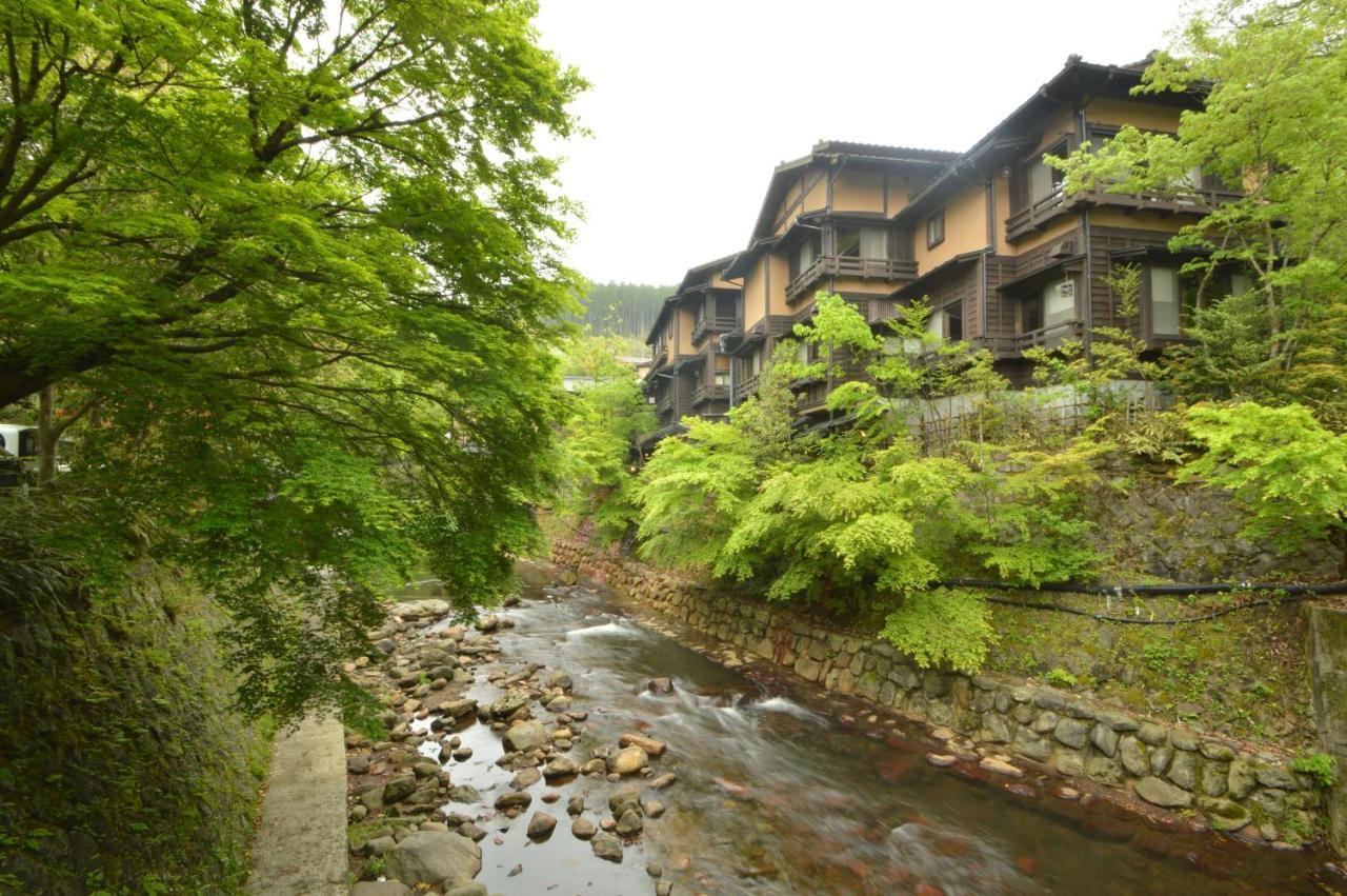 Hotel Kurokawa Onsen Oku No Yu Minamioguni Exterior foto