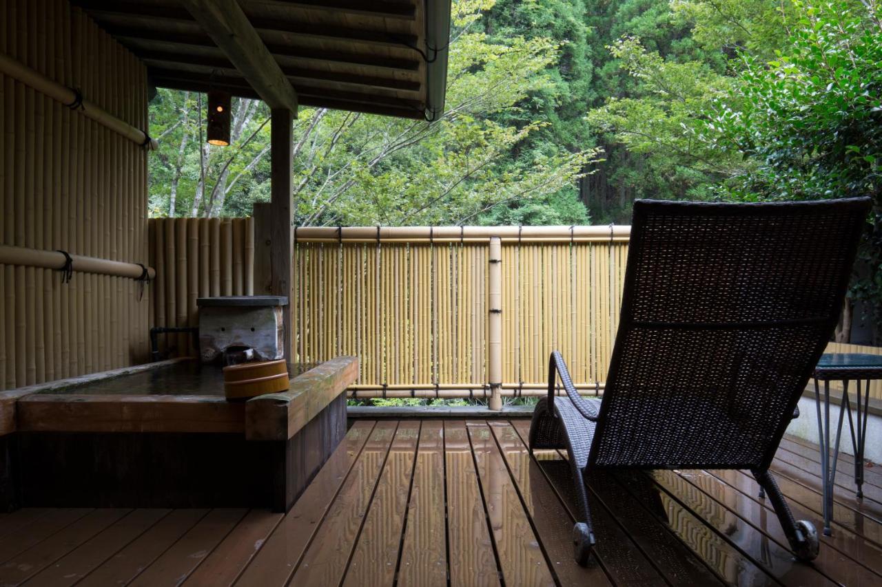 Hotel Kurokawa Onsen Oku No Yu Minamioguni Exterior foto