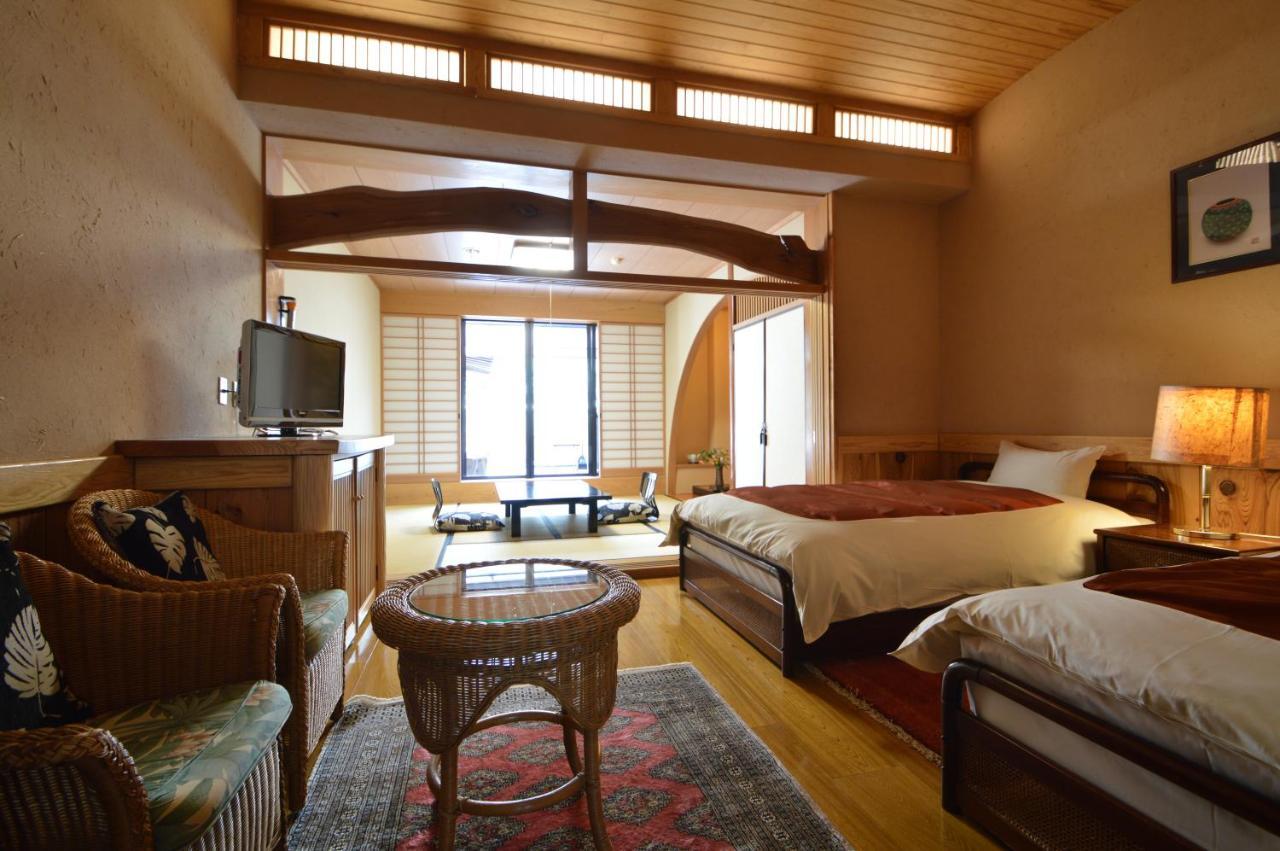 Hotel Kurokawa Onsen Oku No Yu Minamioguni Exterior foto
