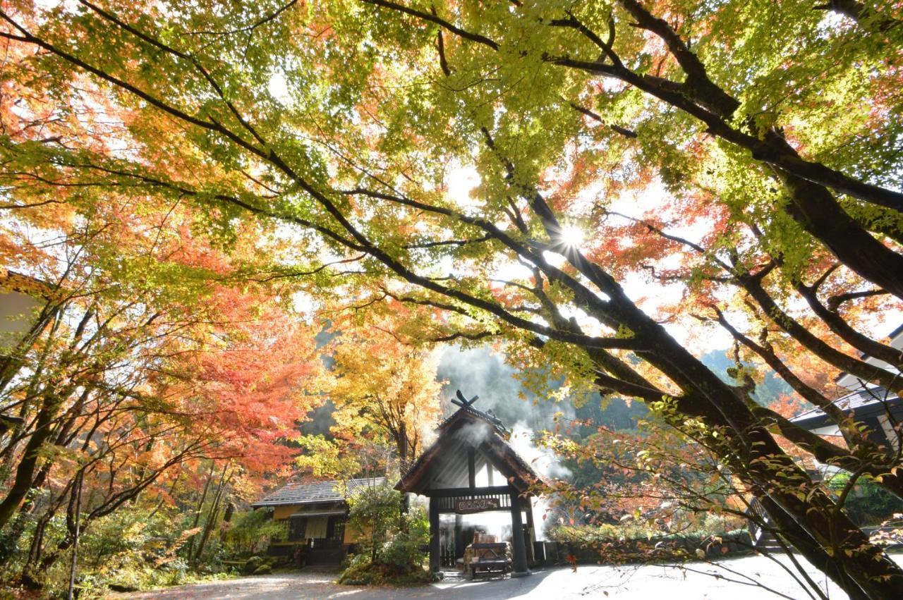 Hotel Kurokawa Onsen Oku No Yu Minamioguni Exterior foto