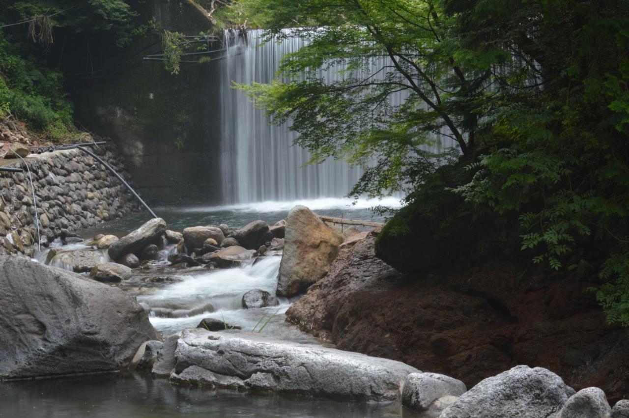 Hotel Kurokawa Onsen Oku No Yu Minamioguni Exterior foto